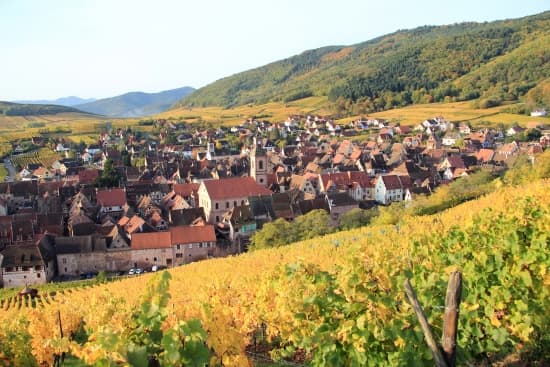 Alsace, le bourg de Riquewihr