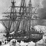 L'Astrolabe <i>faisant de l'eau sur un glaçon. Deuxième voyage de Dumont d'Urville</i>