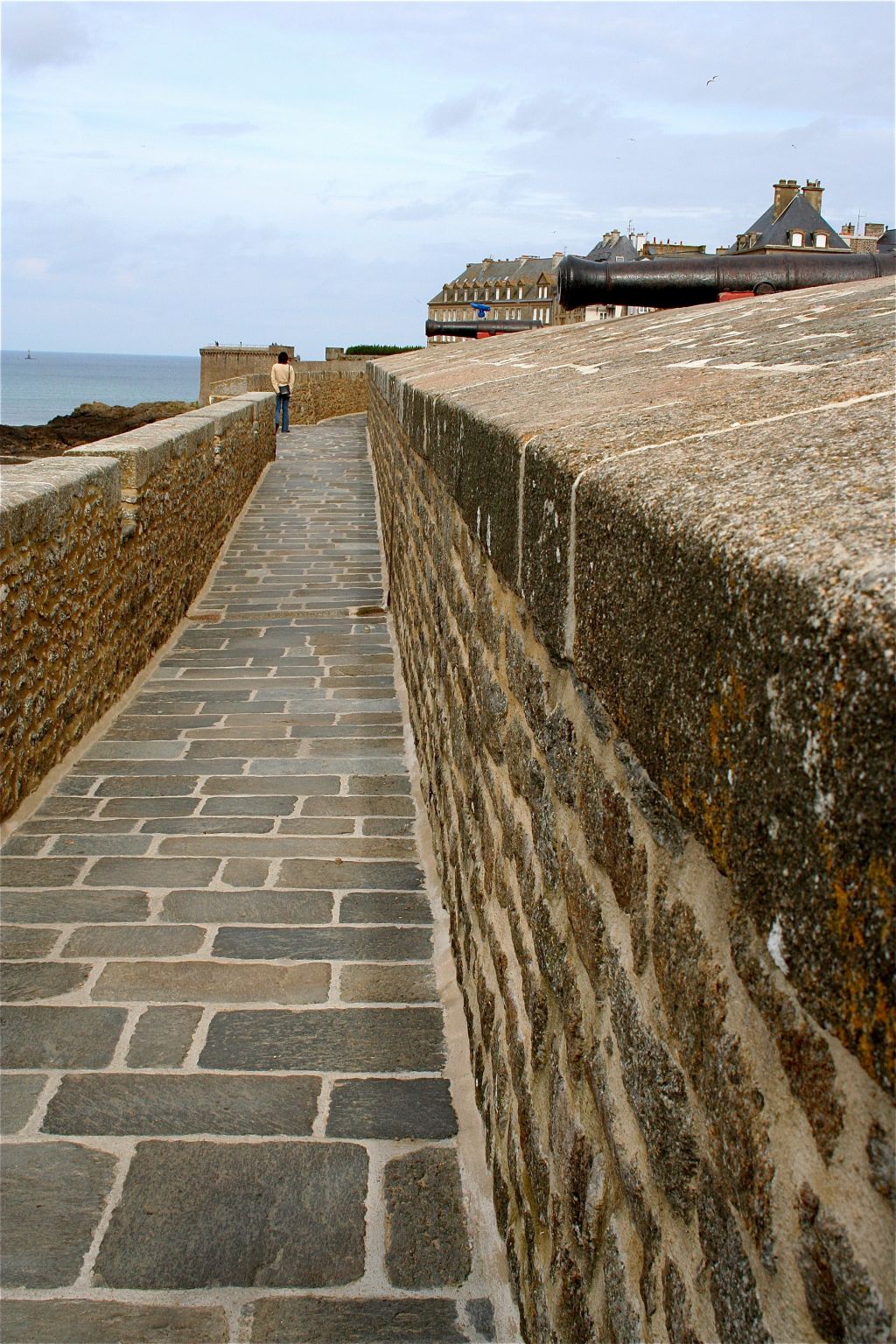 les remparts  de Saint-Malo (Bretagne)