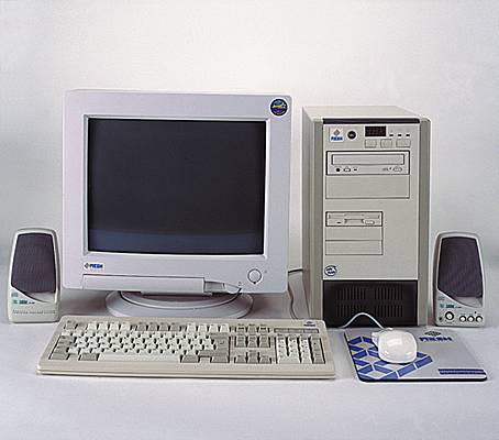 Micro ordinateur de bureau unité centrale + Ecran + Clavier Souris