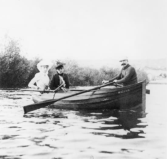 Guy de Maupassant en barque avec Mme Straus