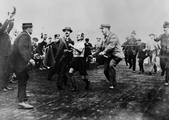 Arrivée du marathon aux jeux Olympiques de 1908