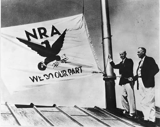 Le logo de la National Recovery Administration (NRA)