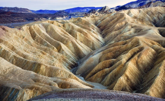 Vallée de la Mort en anglais Death Valley  LAROUSSE