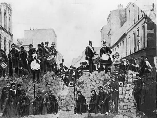 La Commune : barricade rue de Charonne