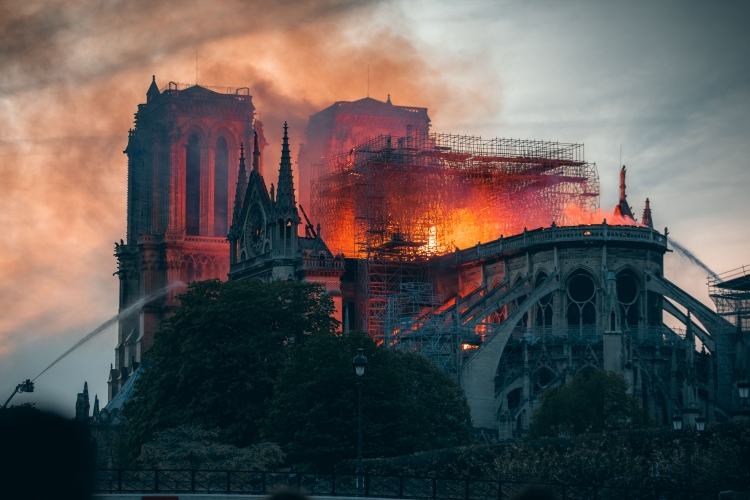 L’incendie de Notre-Dame.